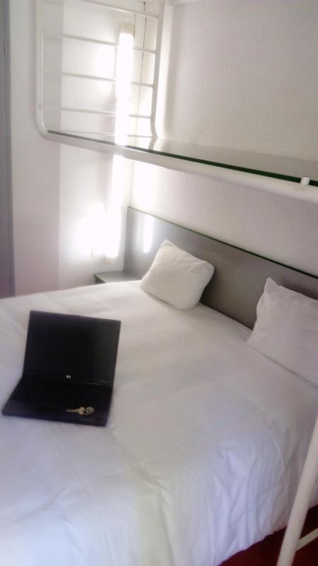 Double Room image 3