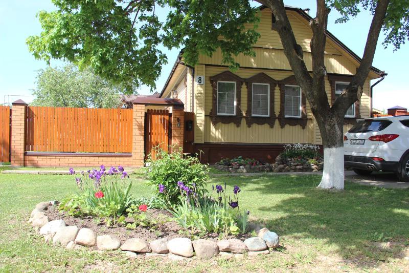 Apartment with Garden View image 3