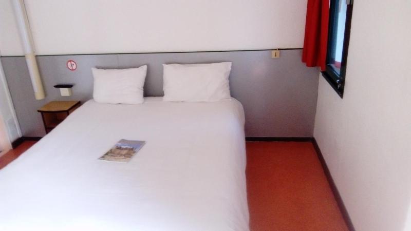 Double Room image 4