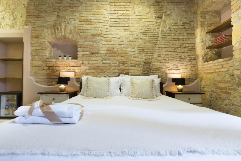 Superior Double Room image 3