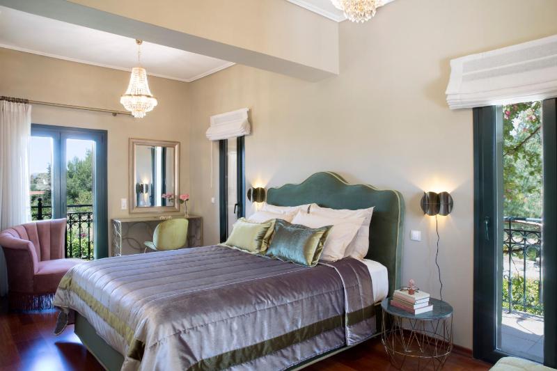 Avra Private Suites - image 44