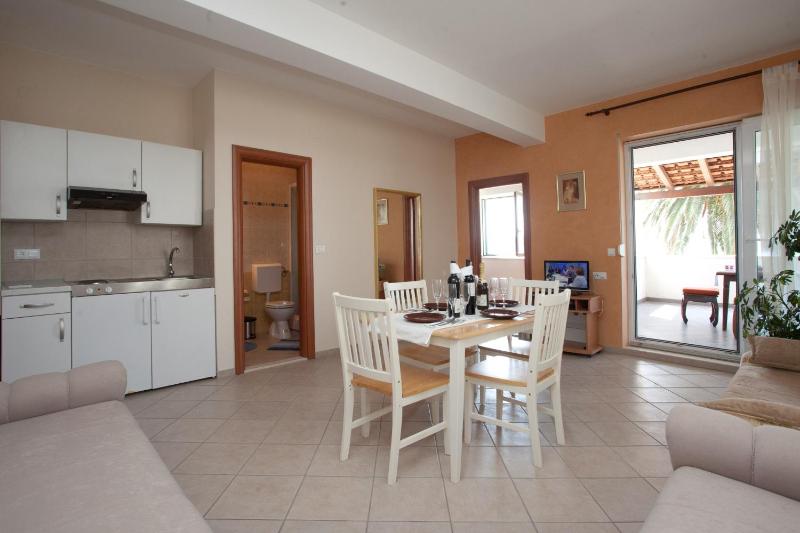 One-Bedroom Apartment with Balcony and Sea View image 2