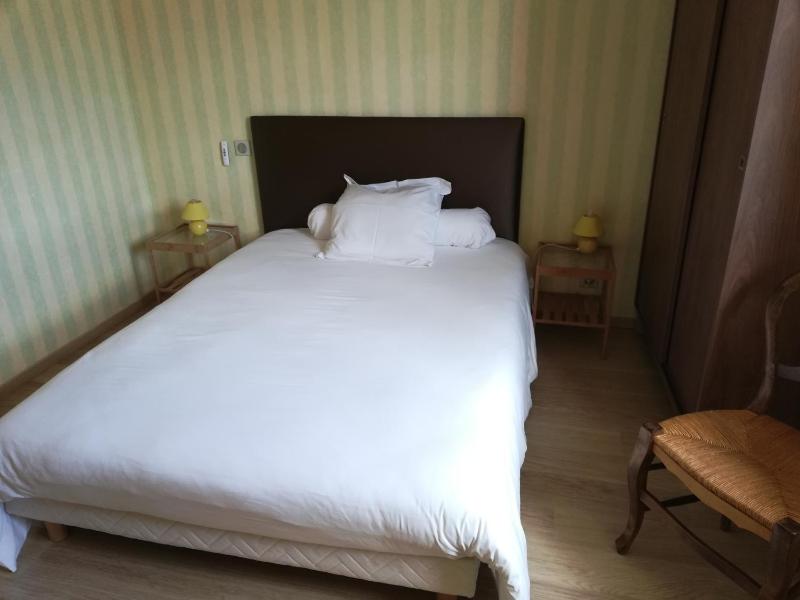 Double Room image 1