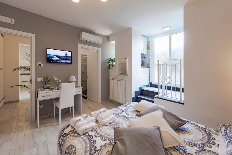 Luxury Quadruple Room image 3