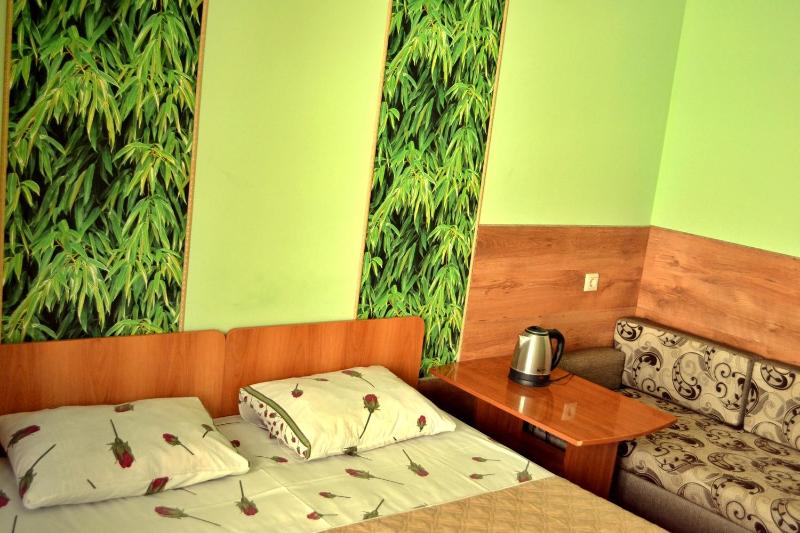 Triple Room with Balcony image 1