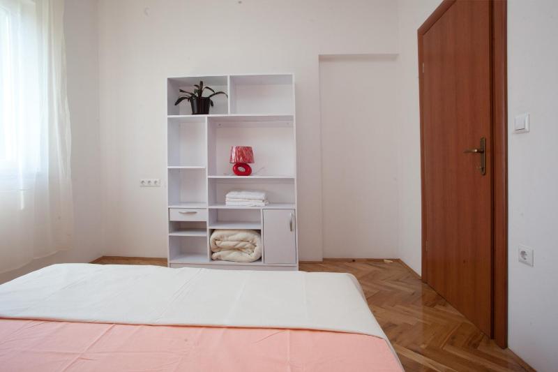 One-Bedroom Apartment image 3