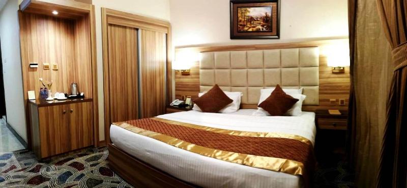 Economy Double Room image 3