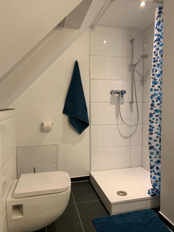 Single Room with Private External Bathroom image 3