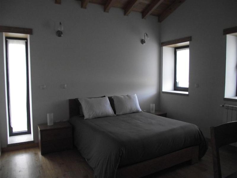 Double or Twin Room with Shared Bathroom image 2