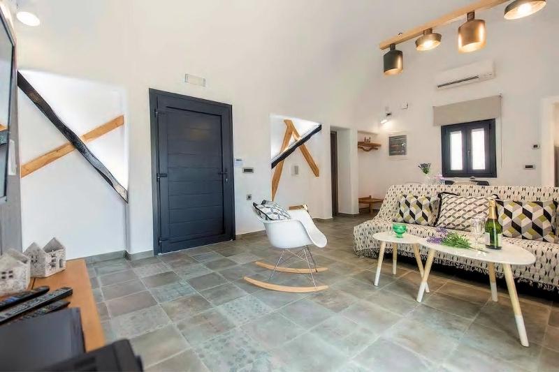 Villa with Private Pool image 4