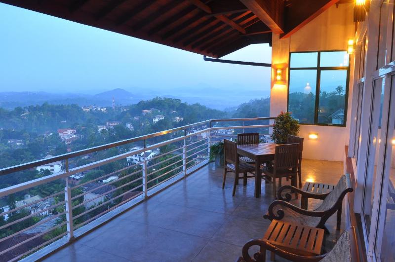 Amaara Sky Hotel Kandy - image 9