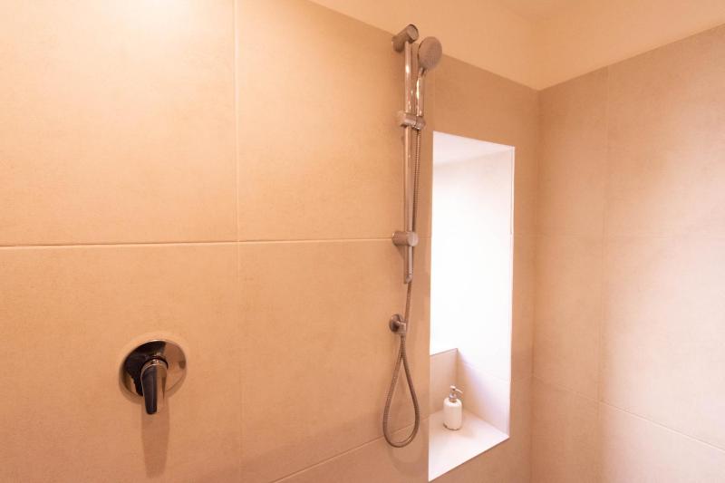 Comfort Triple Room with Shower image 3