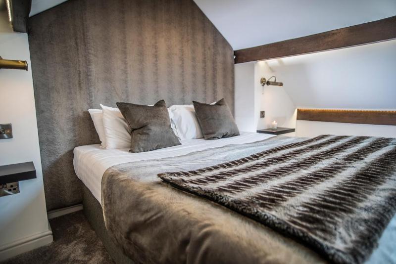 Penthouse Suite image 2