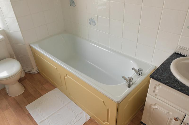 Deluxe Double Room with Bath image 3