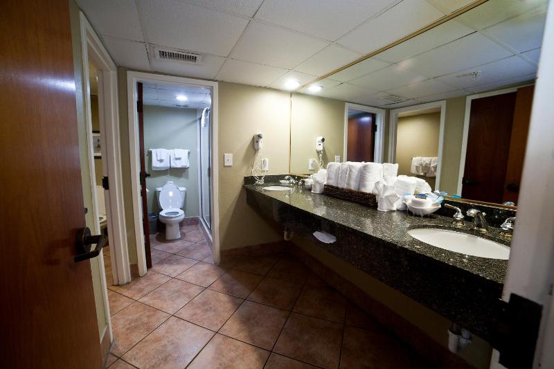 Desoto Beach Hotel - image 16