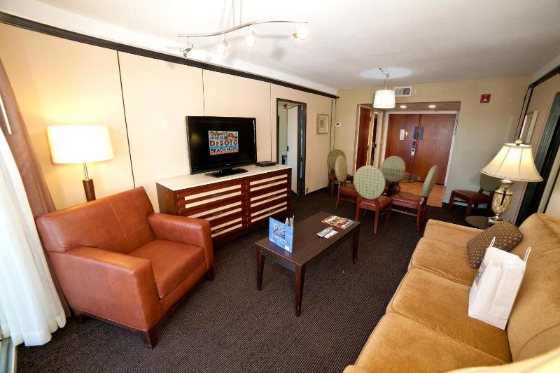 Desoto Beach Hotel - image 4