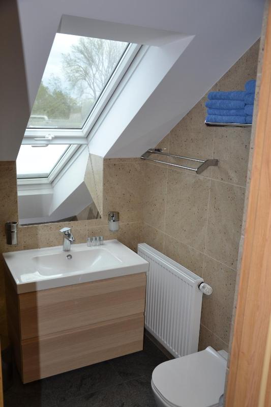Quadruple Room with Bathroom image 4