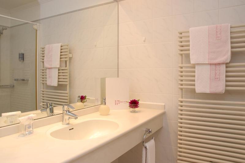Single Room image 2