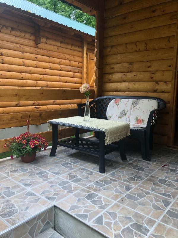 Bungalow with Garden View image 4