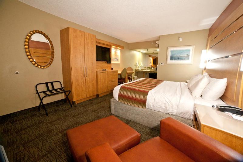 Desoto Beach Hotel - image 7