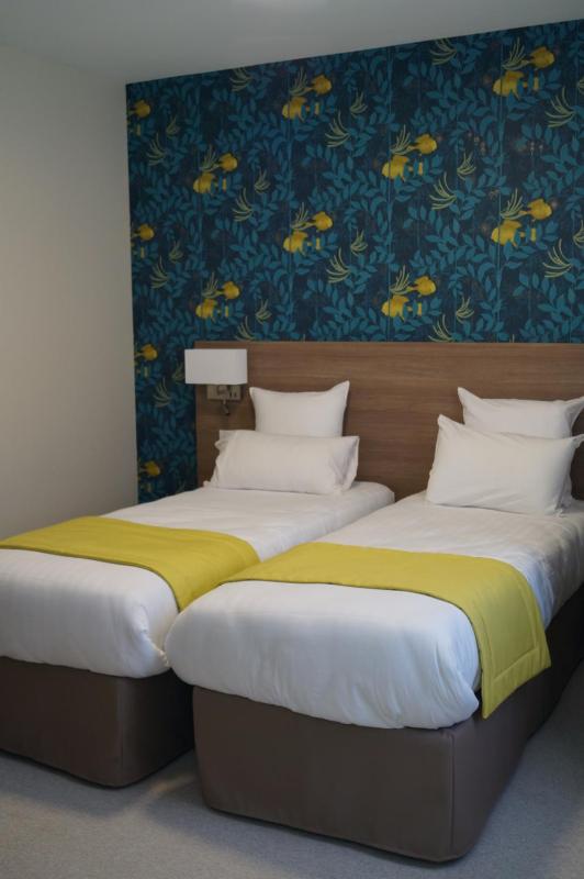 Twin Room - Disability Access image 4