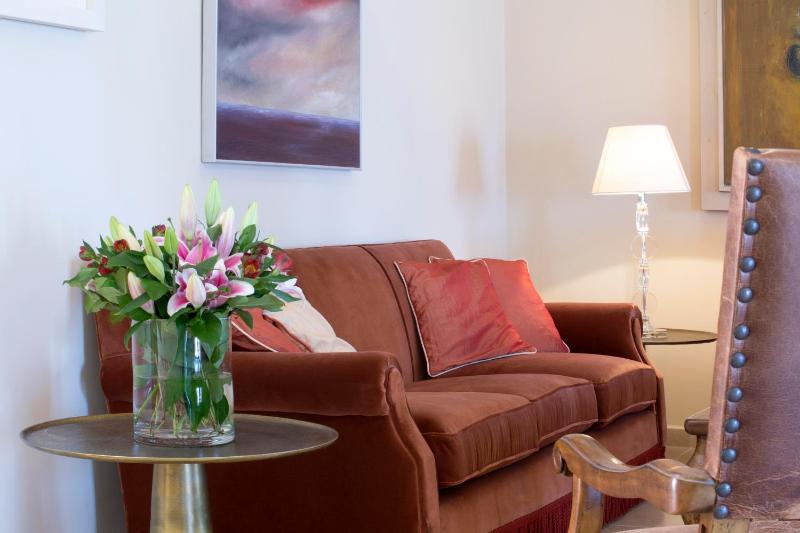 Avra Private Suites - image 25