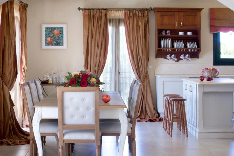 Avra Private Suites - image 19