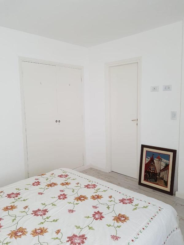 Hermoso departamento en zona residencial y polo cervecero - image 4