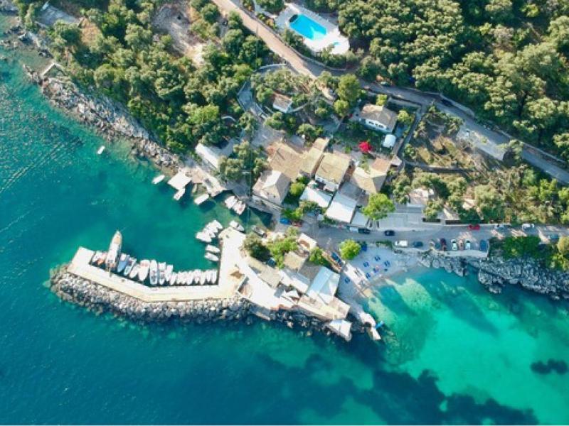 Apartment Zeus with private pool and sea view - image 7