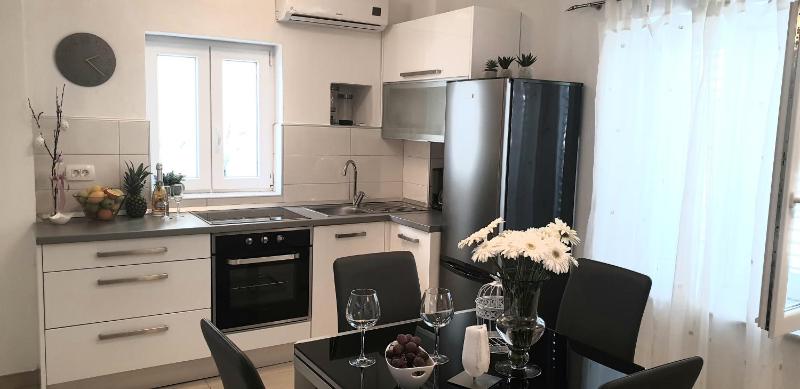 Apartments Karlo - image 1