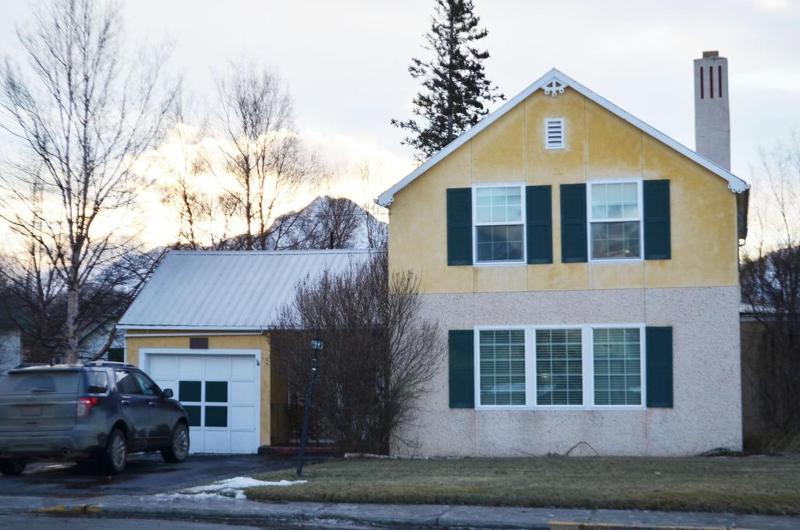 Three-Bedroom House image 1