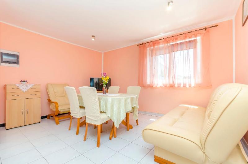 Apartment Barisa - image 16