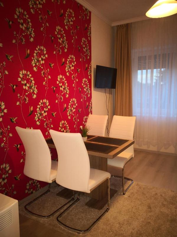 Deluxe Apartment image 2