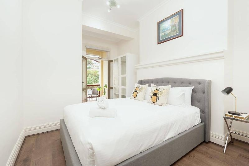 One-Bedroom Apartment image 3