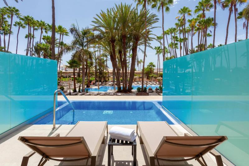Double Room with Private Pool (Only Adults) image 4