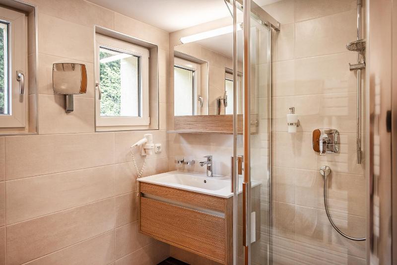 Small Double Room image 3