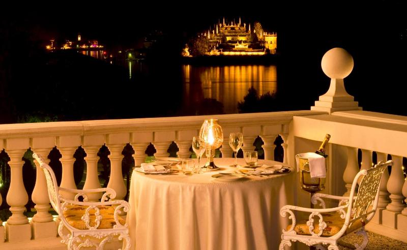 Presidential Suite with Lake View image 2