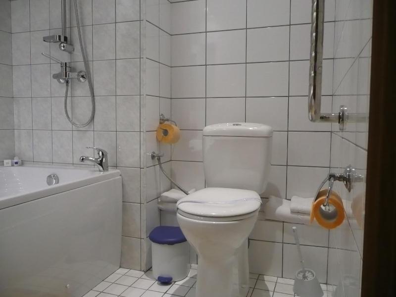 Suite (4 Adults) image 2