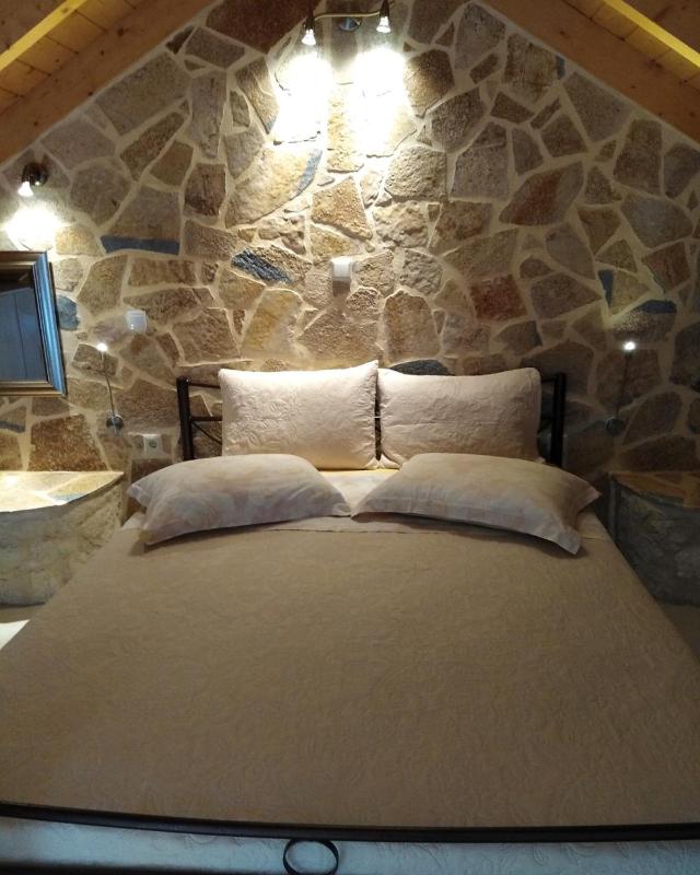 Deluxe Triple Room with Sea View image 2
