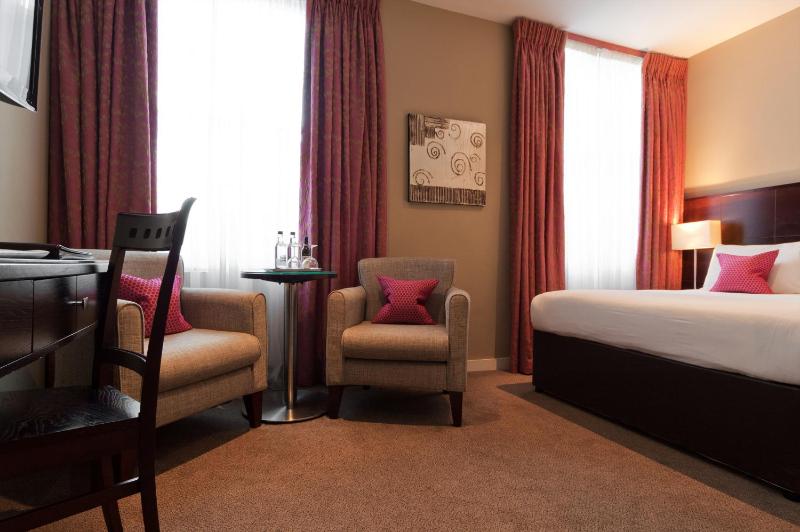 Deluxe Double Room image 4
