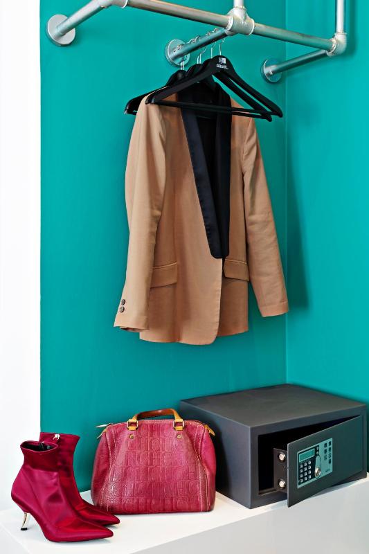Economy Double or Twin Room image 2