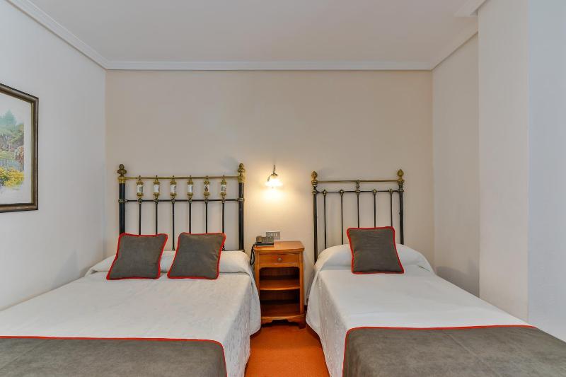 Triple Room image 2