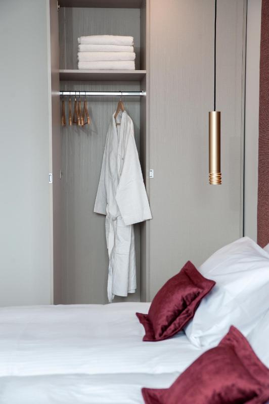 Standard Double or Twin Room image 2
