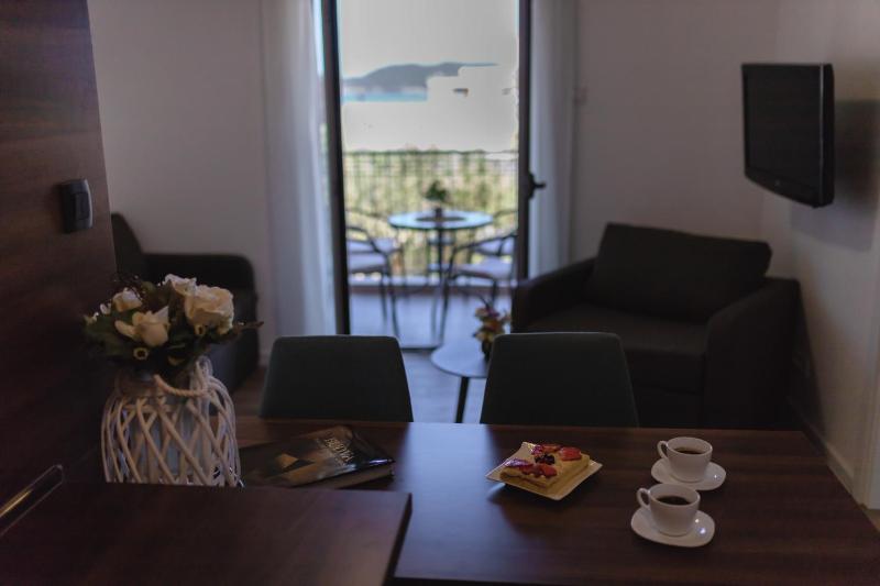 Two-Bedroom Apartment with Balcony and Sea View image 4