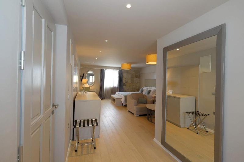 Suite with Sea View image 1