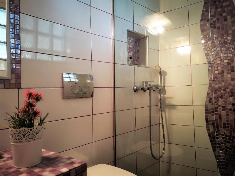 Budget Double Room image 2