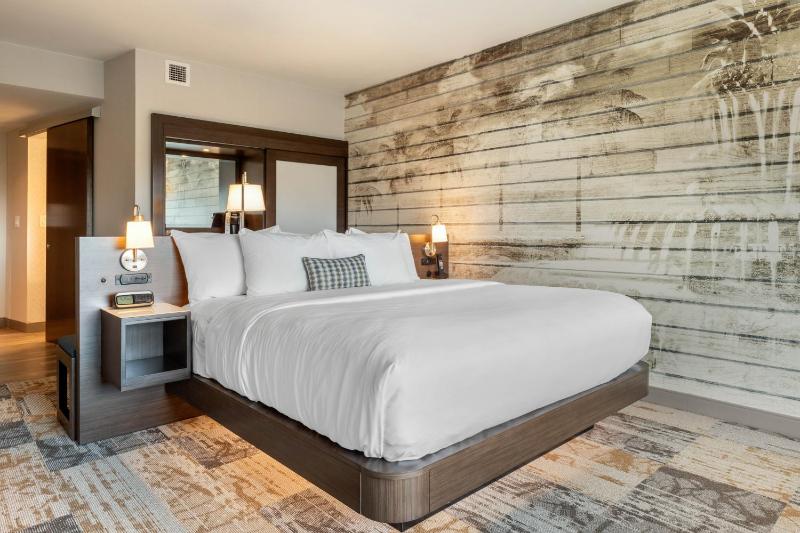 DoubleTree by Hilton Charleston Riverview - image 40