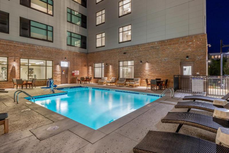 DoubleTree by Hilton Charleston Riverview - image 28