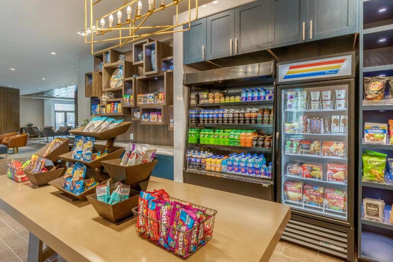 DoubleTree by Hilton Charleston Riverview - image 41