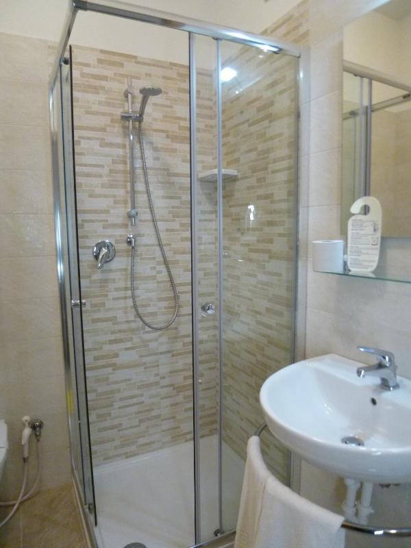 Hotel Trovatore - image 15